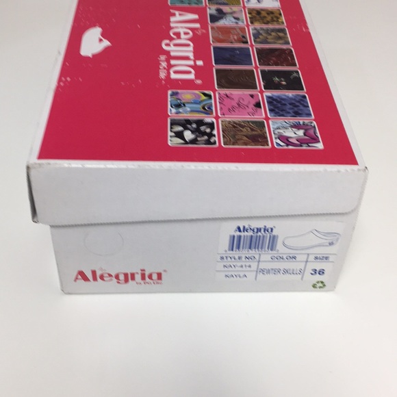 Alegria Pewter Skulls Clogs Size 6 - Picture 7 of 7